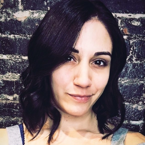 Meet your Posher, Levana - Picture 1 of 1